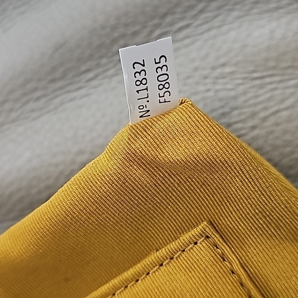 NWOT Coach Corner Zip Wristlet Signature Canvas - Picture 3 of 8